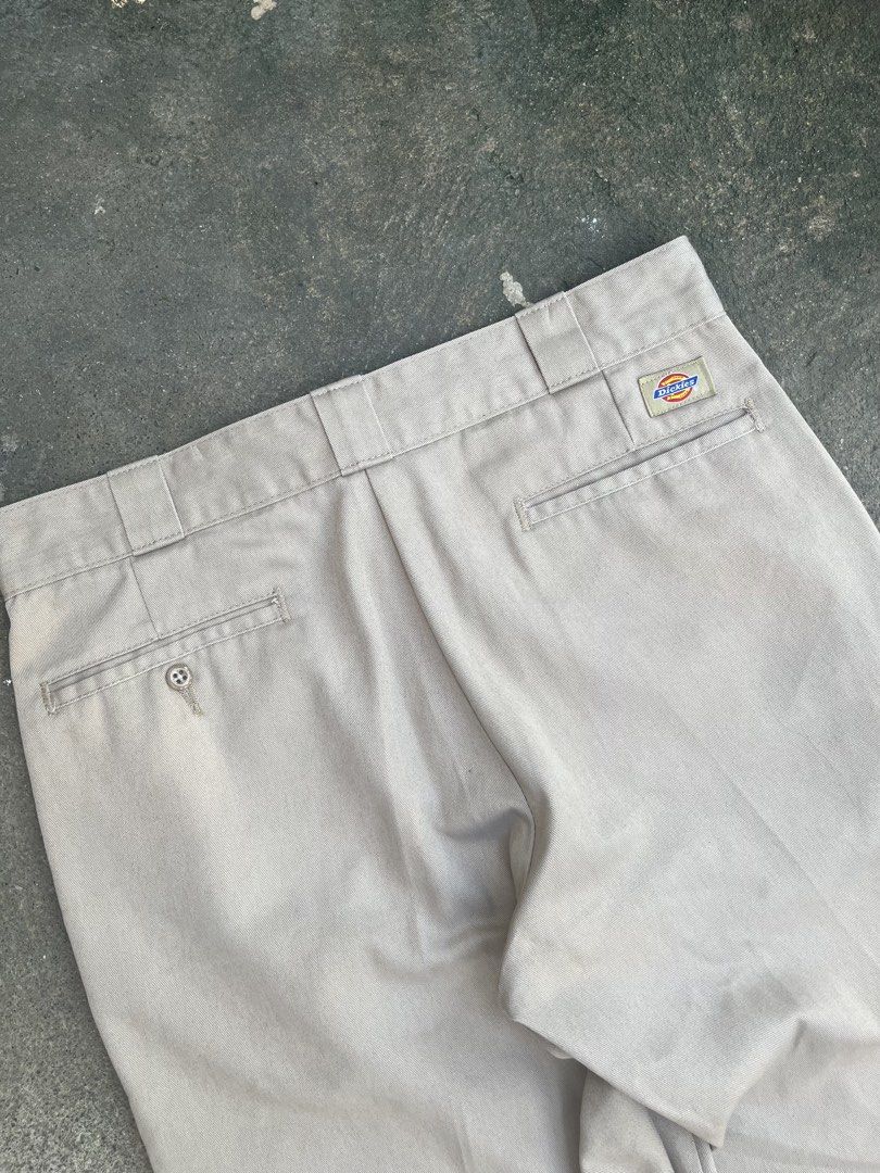 Dickies Khaki Pants (Category: Chinos) located in Manila. Submitted by a.stmngo (Listing ID 1470555855, Image 1). Description: Waist 32 inches Length 40 inches Thigh 10.5 inches Leg opening 9 inches Minimal dirt needwash Faded tag Good Condition 📍Manage your expectation. Item is thrifted. 📍Nagcarlan, Laguna.