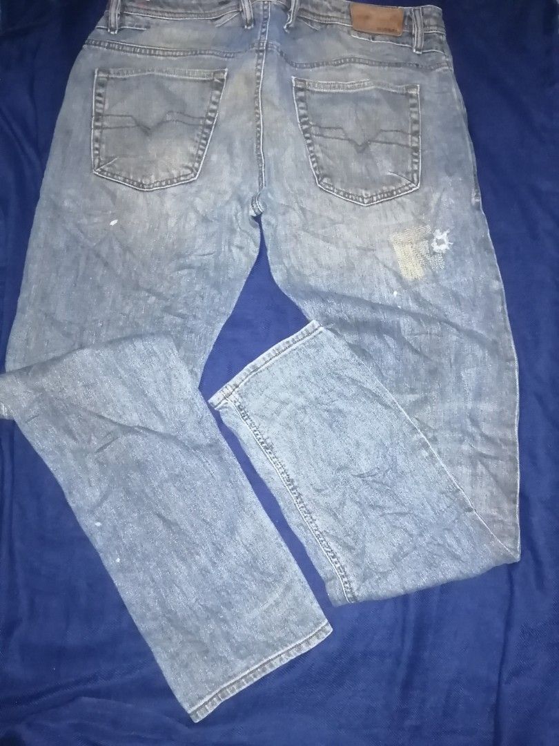 Diesel SHIONER (Category: Jeans) located in Taguig. Submitted by iyz6666goods (Listing ID 1470380949, Image 3). Description: Diesel SHIONER Size 34 Length 44 Hem 7.5 Excellent condition No issue 1750 only.