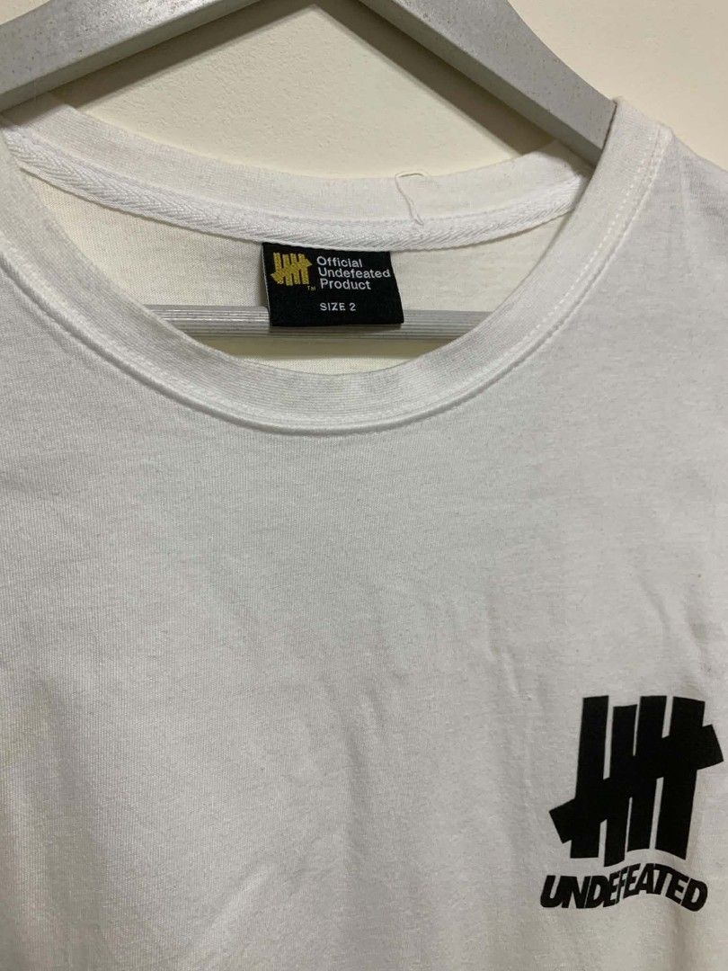 Dimes LENGTH 22 WIDTH 28 (Category: Tshirts & Polo Shirts ) located in Compostela. Submitted by ghettoofrind (Listing ID 1470385771, Image 3). Description: .