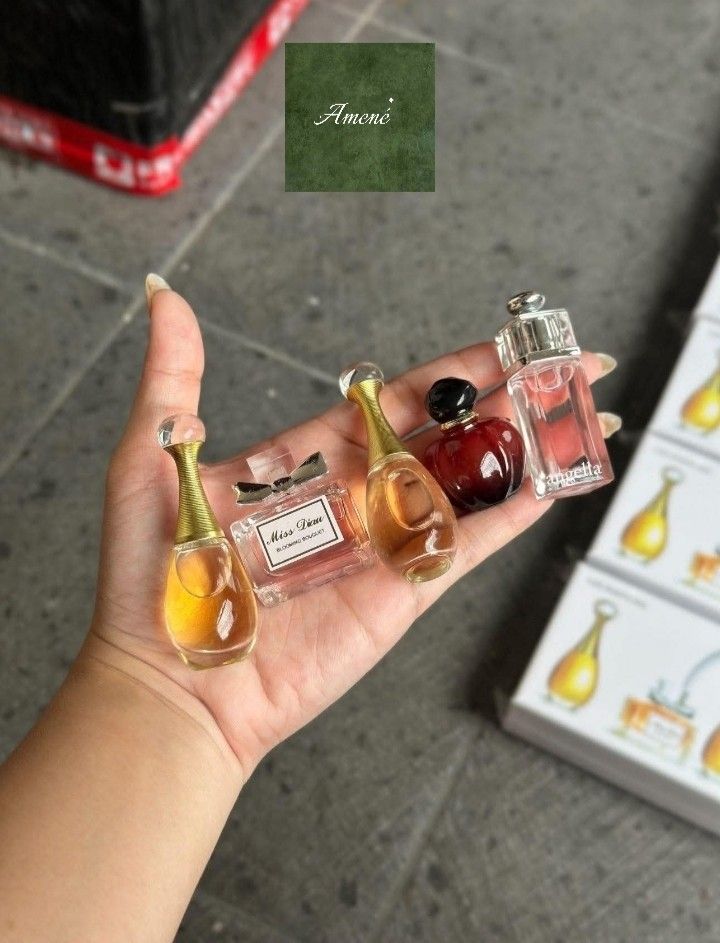 Dior Les Parfums Miniature Perfume Gift Set (Category: Fragrance & Deodorants) located in Caloocan City. Submitted by 11selenoph94089 (Listing ID 1470415520, Image 1). Description: we offer reseller price (10pcs).