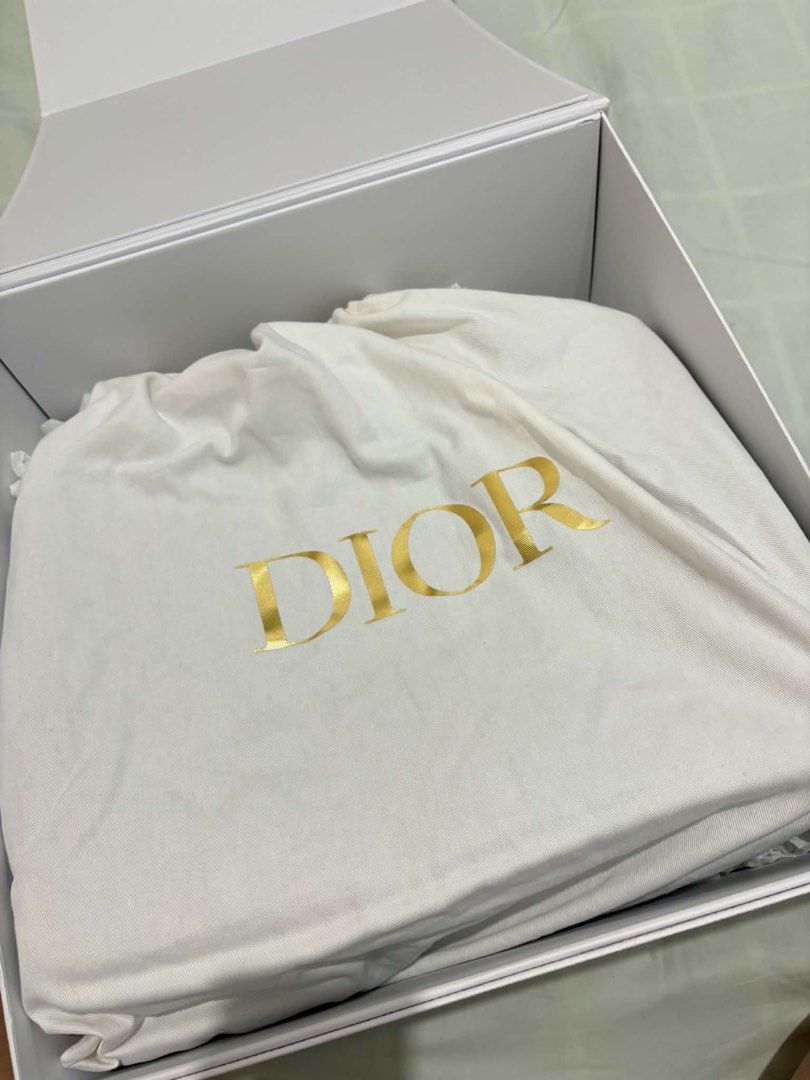 Dior promenade shopping bag (Category: Luxury Bags & Wallets) located in Abucay. Submitted by warmlion.6256b2 (Listing ID 1470391071, Image 3). Description: For sale original dior promenade shopping bag Slightly used Complete box dust bag paper bag Slightly nego .