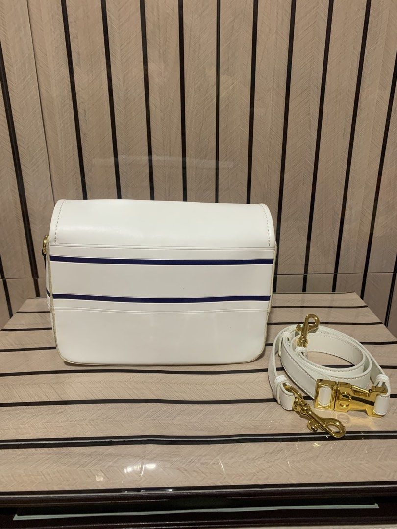 DiorCamp (Category: Cross-body Bags) located in San Fernando. Submitted by preluxuria_online_shop (Listing ID 1470375998, Image 2). Description: .