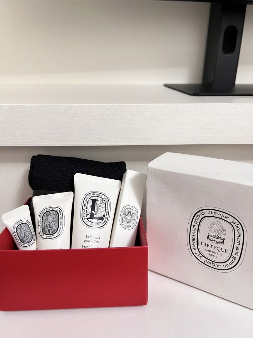 Diptyque Travel Set Box (Category: Body Care) located in Taguig. Submitted by camillep912 (Listing ID 1470494614, Image 3). Description: Diptyque x Qatar Airways Travel Set Box: •socks •eye mask •lip balm •face cream •body lotion •natural spray.