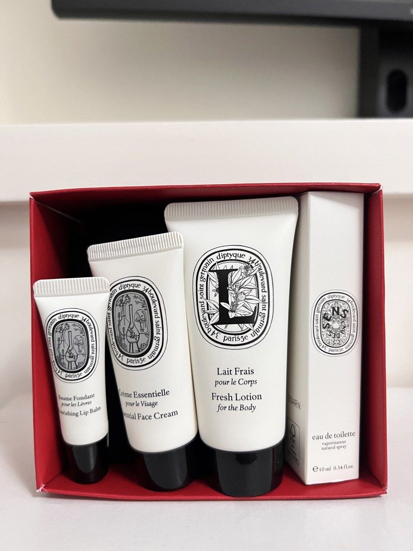 Diptyque Travel Set Box (Category: Body Care) located in Taguig. Submitted by camillep912 (Listing ID 1470494614, Image 2). Description: Diptyque x Qatar Airways Travel Set Box: •socks •eye mask •lip balm •face cream •body lotion •natural spray.