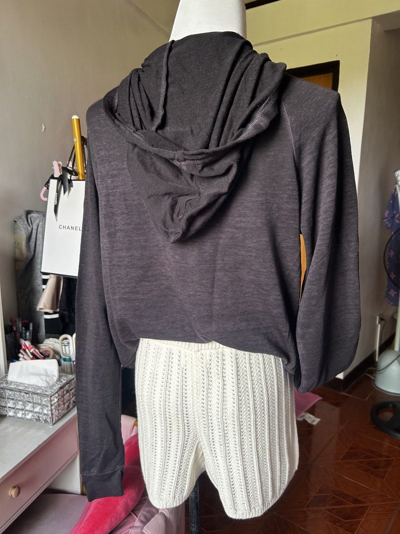 DISNEY Mickey Mouse sheer hoodie (Category: Longsleeves) located in Cainta. Submitted by ziellune (Listing ID 1470397680, Image 2). Description: Medium Worn once Has pockets infront.