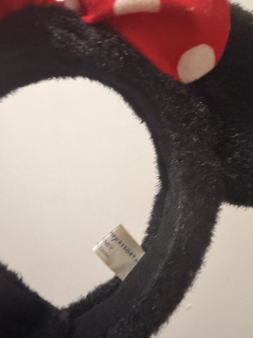 Disneyland Minnie Mouse Headband (Category: Hair Accessories) located in Quezon City. Submitted by cookiecreammm (Listing ID 1470445275, Image 3). Description: .