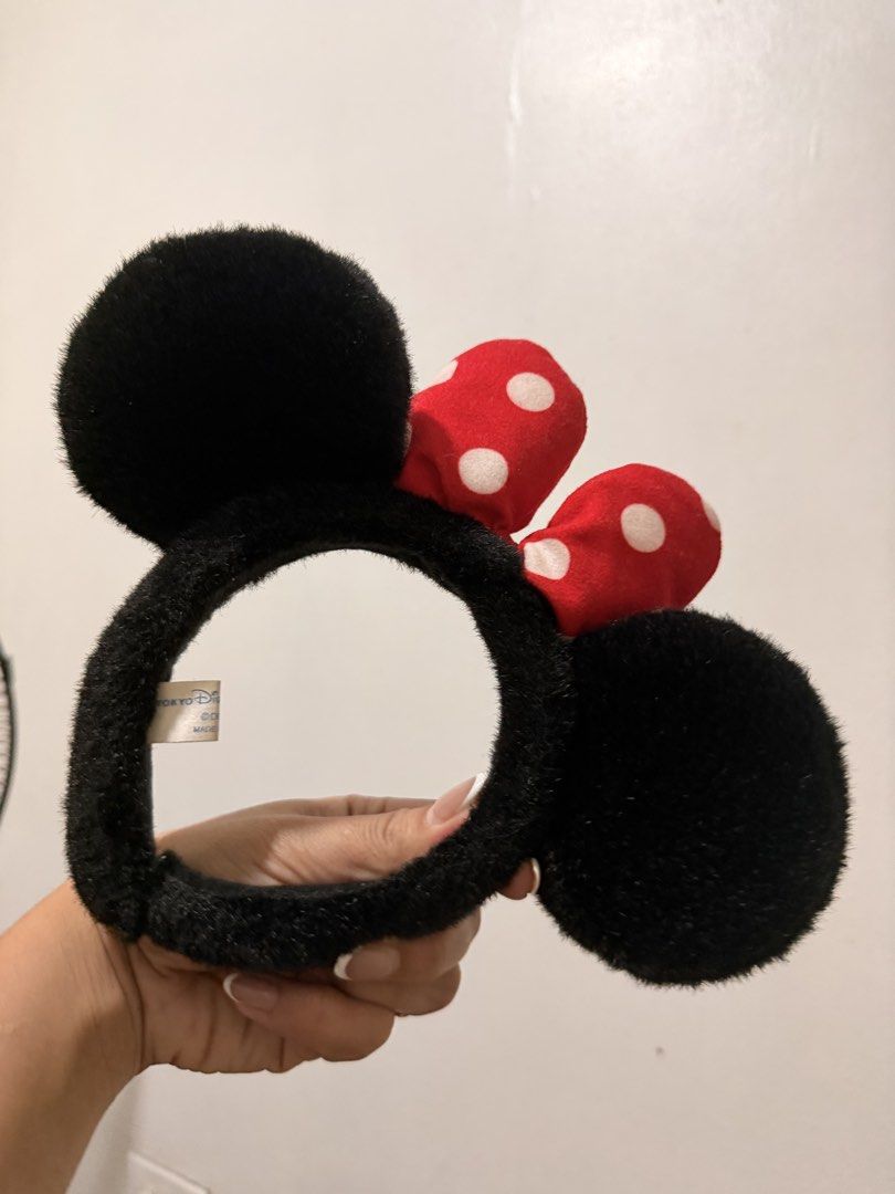 Disneyland Minnie Mouse Headband (Category: Hair Accessories) located in Quezon City. Submitted by cookiecreammm (Listing ID 1470445275, Image 2). Description: .