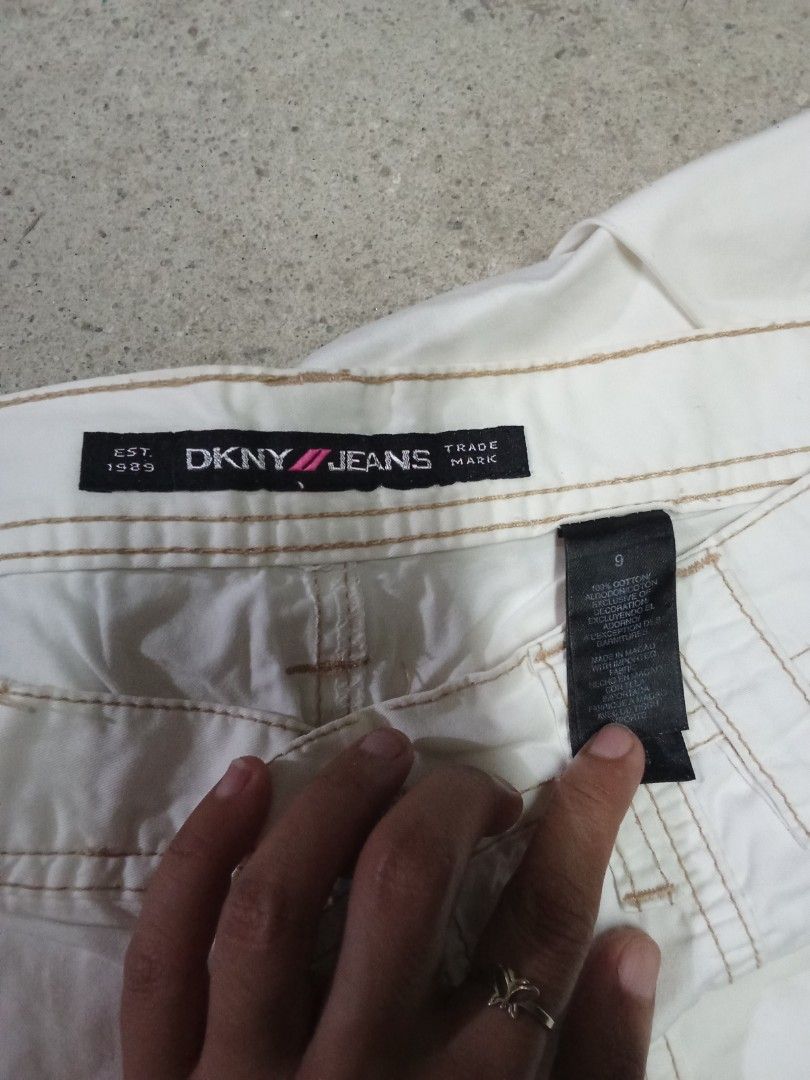 DKNY jeans lowrise capri (Category: Other Bottoms) located in Meycauayan. Submitted by midori021 (Listing ID 1470511743, Image 3). Description: Waist:34 Length:26 Rise:7.5 no flaws like new.
