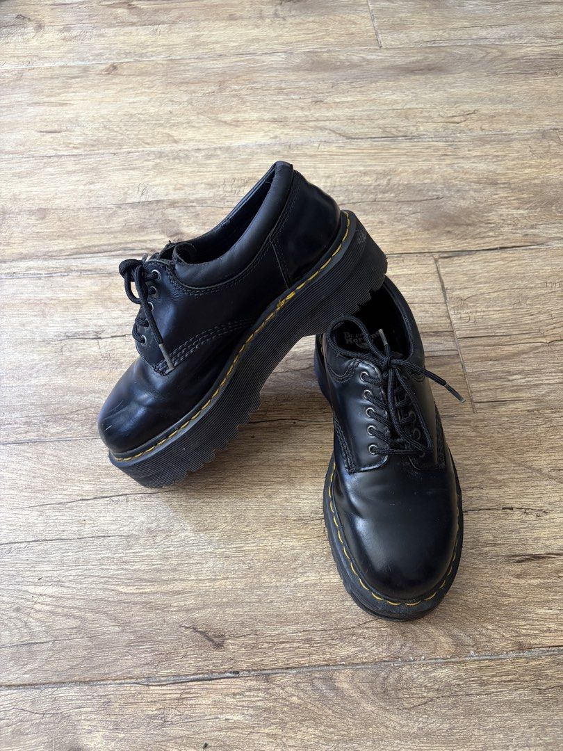 Dr. Martens 8053 Quad Platform Derby Shoes (Category: Loafers) located in Makati City. Submitted by myspunkyvalentine (Listing ID 1470392971, Image 1). Description: Well-used, leather chipping near the ankle due to long time storage. RFS No longer my style. Negotiable.