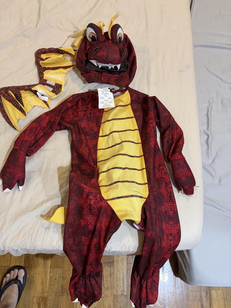 Dragon 3D costume 18-24m (Category: Babies & Kids Fashion) located in Manila. Submitted by chandleria (Listing ID 1470438882, Image 1). Description: Dragon costume with wings , tail and head with minor flaw in the teeth can send video size US 18-24m but may fit asian size up .