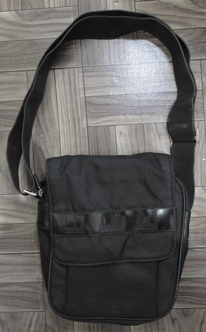 Dunhill Shoulder Sling Bag (Category: Sling Bags) located in Quezon City. Submitted by trickstercollect (Listing ID 1470510975, Image 1). Description: Brand: No Tag Condition: Excellent Meet up: Trinoma or LRT 2 Anonas Shipping/Delivery: Lalamove LBC - Weekdays J&T - Weekends.