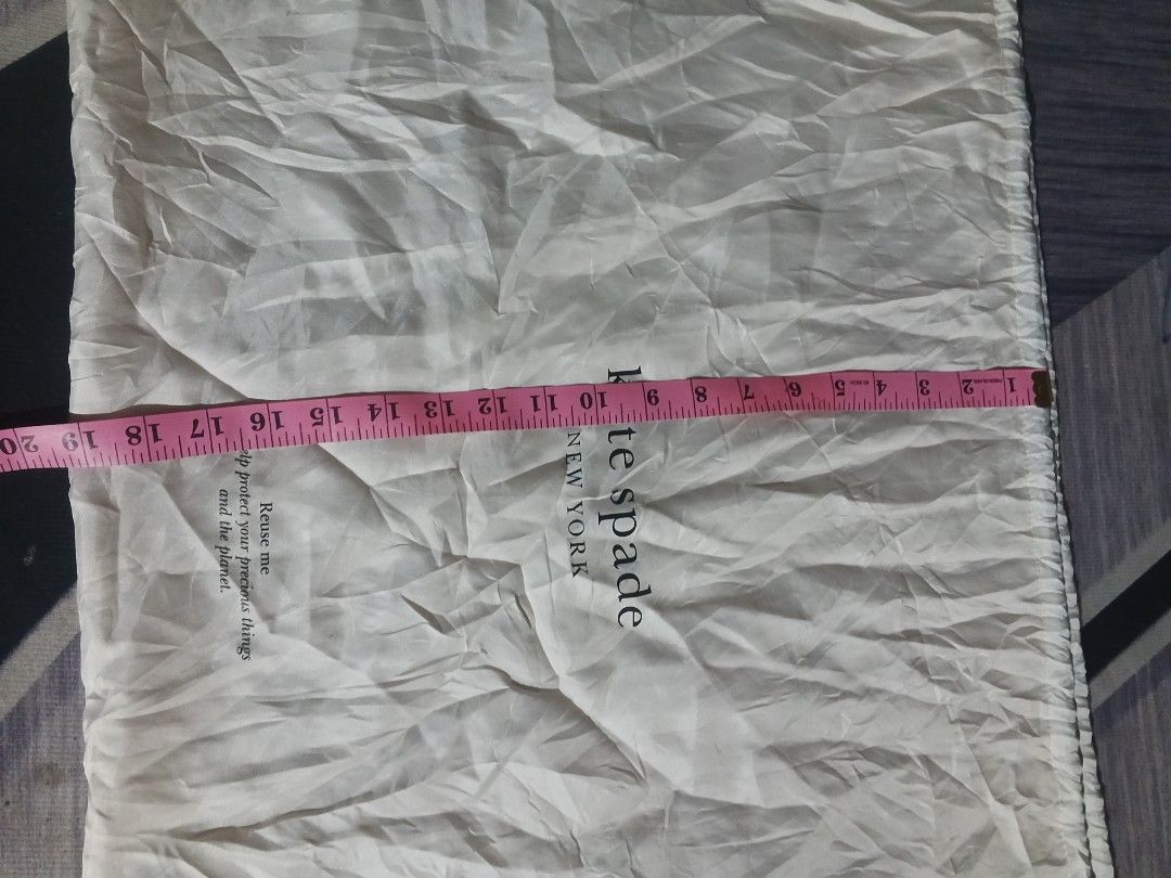 DUST BAG KATE SPADE (Category: Other Accessories) located in Manila. Submitted by icamalicdem29 (Listing ID 1470554460, Image 1). Description: .