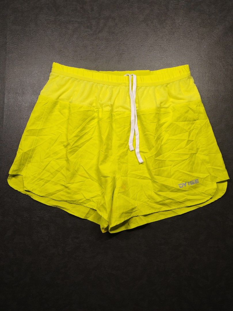 Dyise Athletic Running Shorts (Category: Shorts) located in Kalibo. Submitted by relivethearchives (Listing ID 1470421869, Image 1). Description: Dyise Athletic Running Shorts In Excellent Condition DIMES Waist: 28 stretch up to 32 Length: 15 📍 Need Wash.