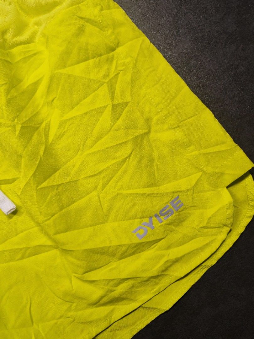 Dyise Athletic Running Shorts (Category: Shorts) located in Kalibo. Submitted by relivethearchives (Listing ID 1470421869, Image 2). Description: Dyise Athletic Running Shorts In Excellent Condition DIMES Waist: 28 stretch up to 32 Length: 15 📍 Need Wash.