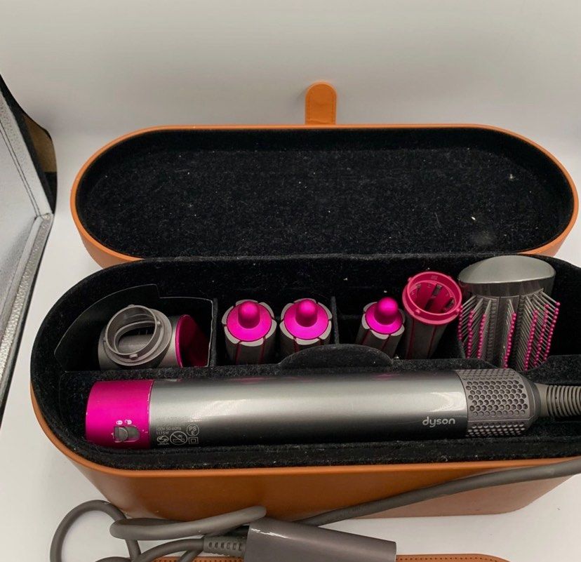dyson Airwrap (Category: Hair Accessories) located in Calamba. Submitted by markluisdeleon65 (Listing ID 1470481640, Image 2). Description: Purchased 2023 Wife's Not using it anymore Shipping fee yours Payment via Transfer only.