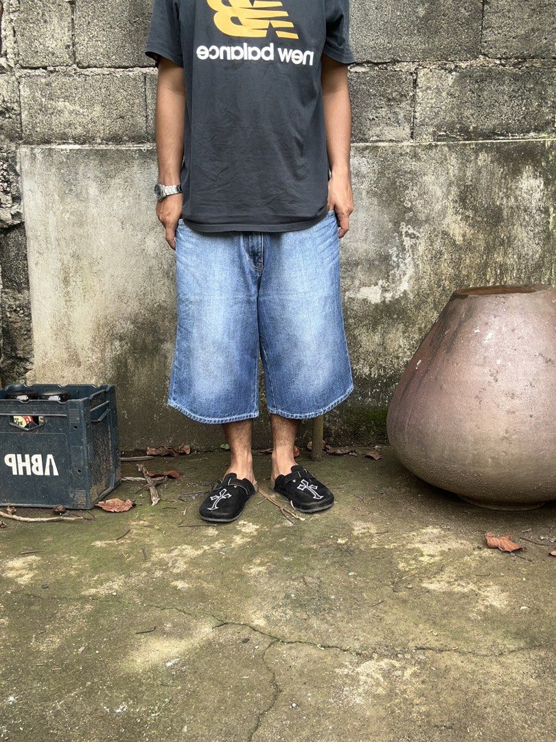 Ecko jorts (Category: Shorts) located in Manila. Submitted by _kerbs (Listing ID 1470466246, Image 2). Description: .