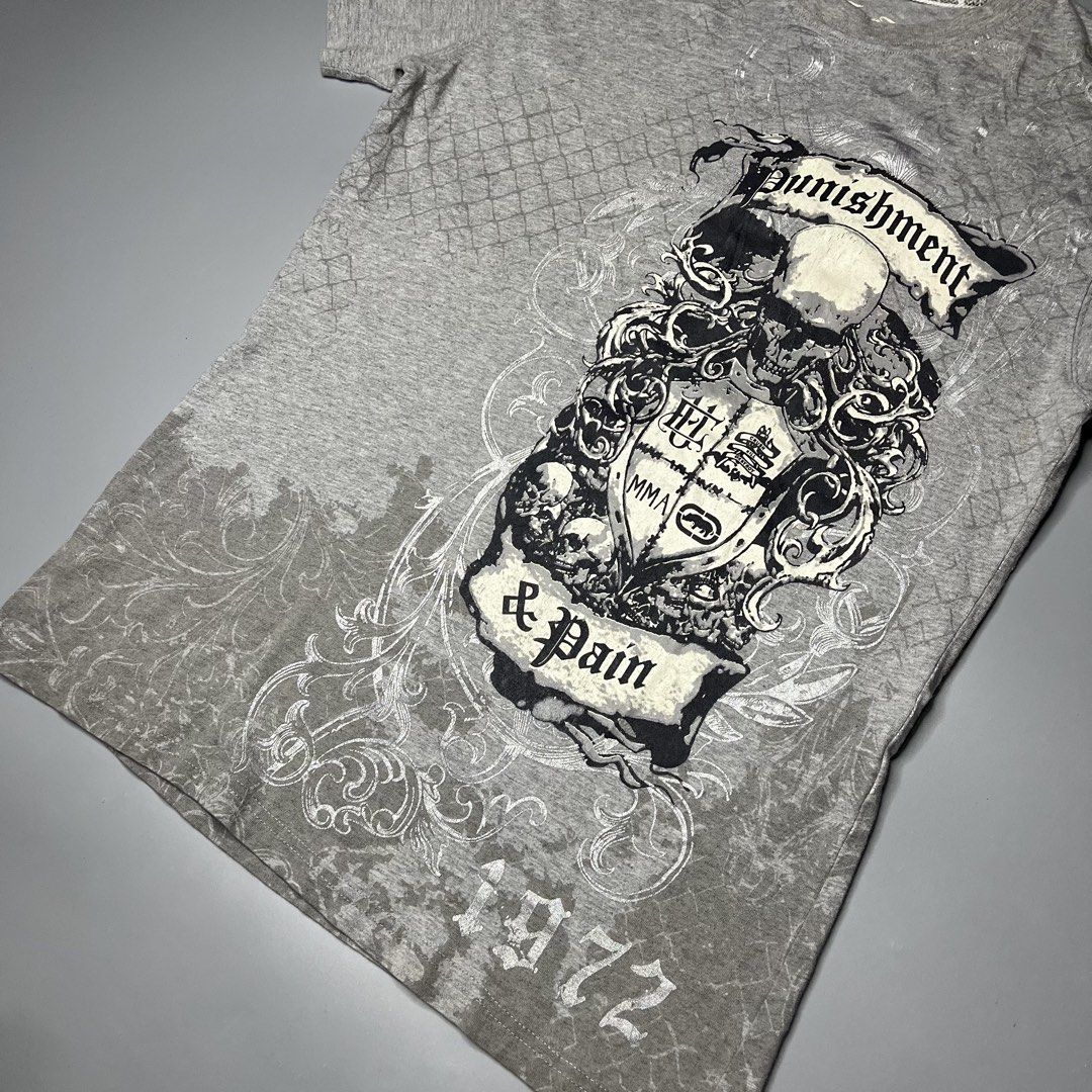ECKO MMA By ECKO UNLMTD (Category: Tshirts & Polo Shirts ) located in Manila. Submitted by aaaaaahhhhhh (Listing ID 1470418725, Image 3). Description: Large 19.5W 27.5L Minimal cracks Lalamove or J&t Express + Shipping fee.