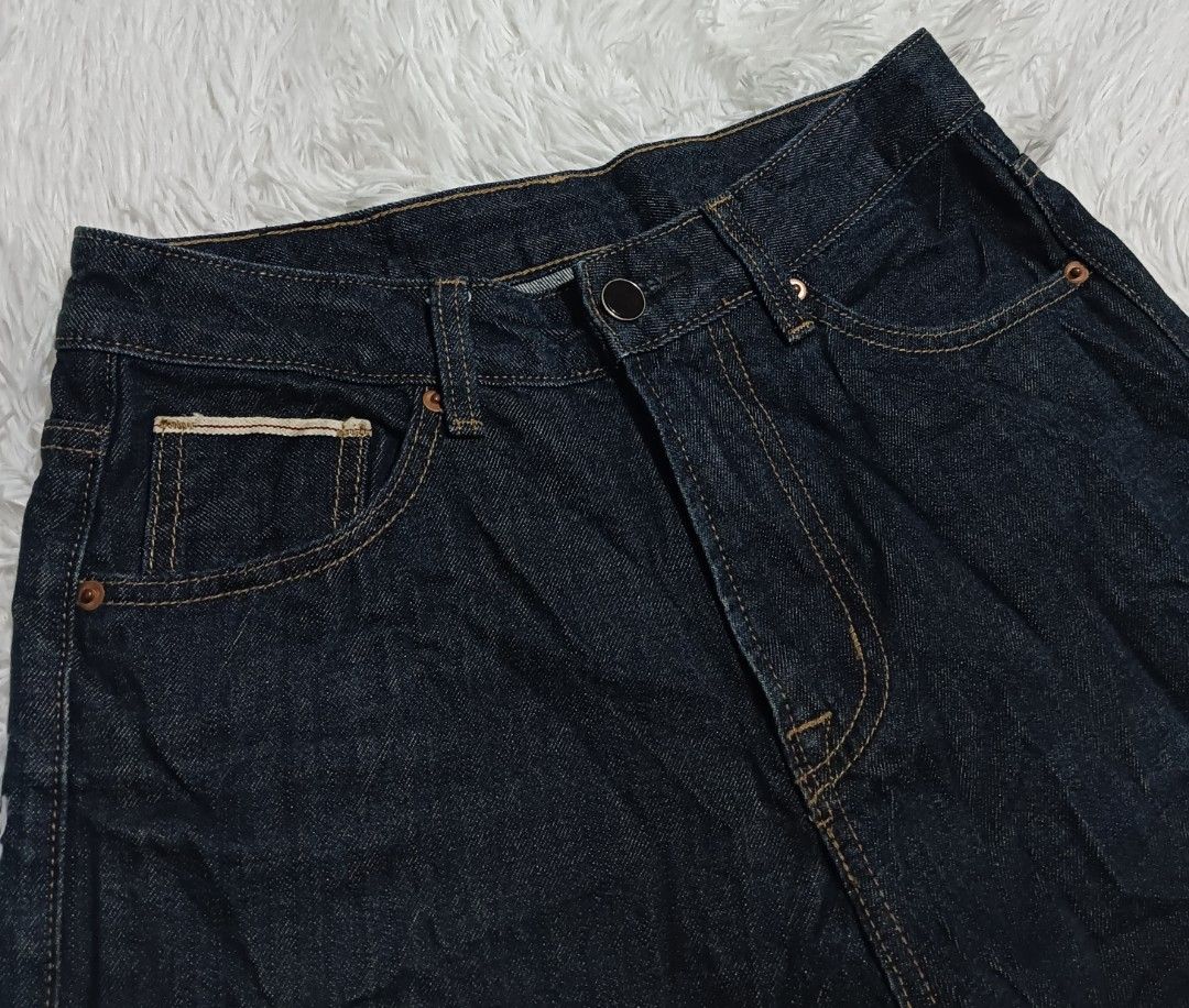 E-Land Selvedge Denim (Category: Jeans) located in Ozamiz City. Submitted by meshthrift11 (Listing ID 1470424331, Image 3). Description: Size 28-29 length 40.