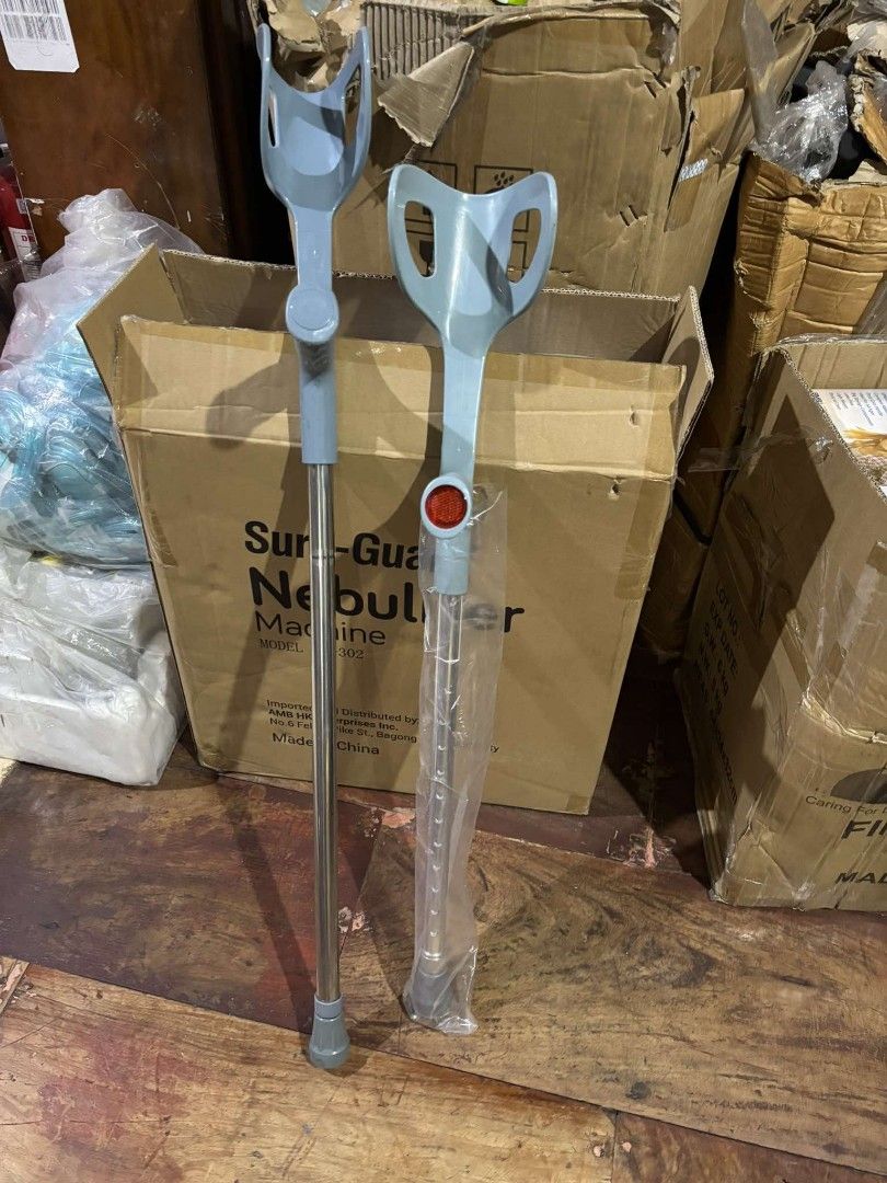 Elbow crutches (Category: Medical Supplies & Tools) located in Manila. Submitted by jecelj_295c8a (Listing ID 1470550825, Image 2). Description: per piece brand New adjustable COD or gcash payment same-day delivery via lalamove.