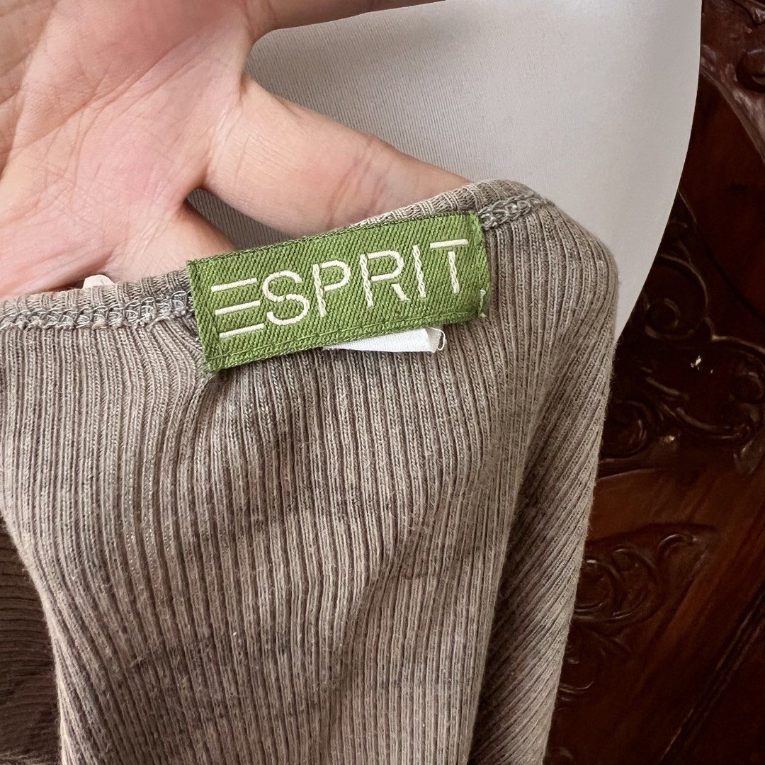 ESPRIT sleeveless top (S) (Category: Sleeveless) located in Manila. Submitted by loveditonce.0711 (Listing ID 1470358404, Image 3). Description: .