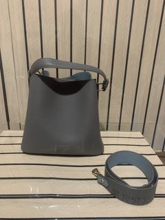 (Category: ) located in . Submitted by preluxuria_online_shop (Listing ID 1470374719, Image 1). Description: .