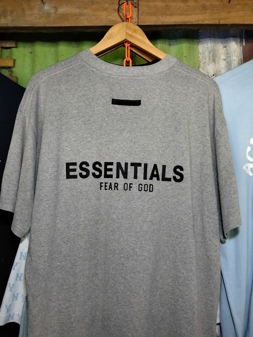Essential Shirt (Category: Tshirts & Polo Shirts ) located in Kalibo. Submitted by thriftedbykim12 (Listing ID 1470459394, Image 2). Description: Like new condition 23/29.5 Issue: none 450+sf.