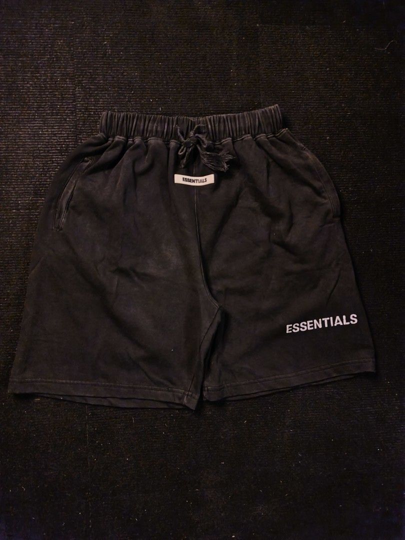 Essentials Sweat Shorts (Category: Shorts) located in San Fernando. Submitted by retro_d (Listing ID 1470549769, Image 2). Description: - Essentials Sweat Shorts - Size: W24-34/L-20/TH-12/LO-11.5 - Condition: Good - Color Rate: 9/10 - No issue.