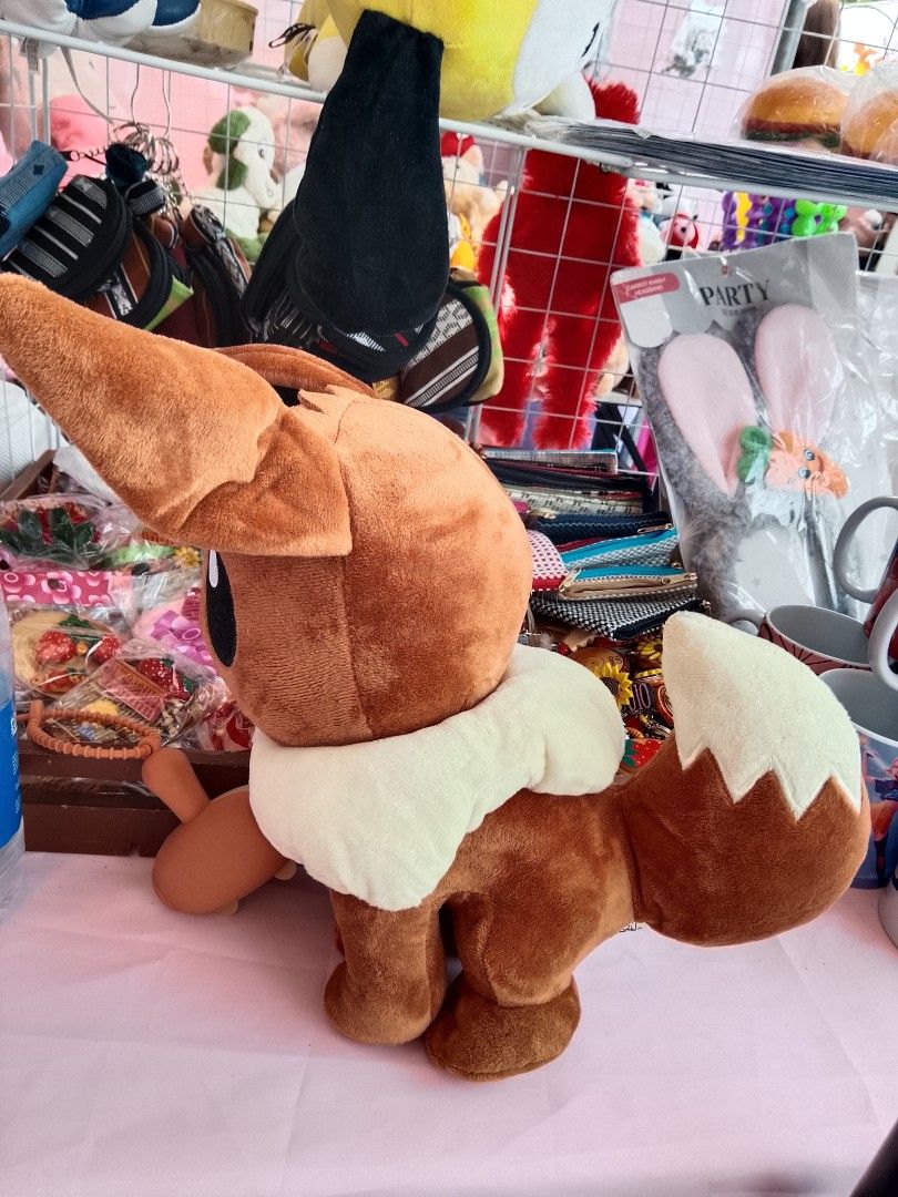 Evee plush (Category: Plushies & Soft Toys) located in Baguio. Submitted by ctrue_merch (Listing ID 1470465356, Image 2). Description: big size ng unti ito with etiketa, from hk box, buy as is, payment first policy before shipping, no to masela.