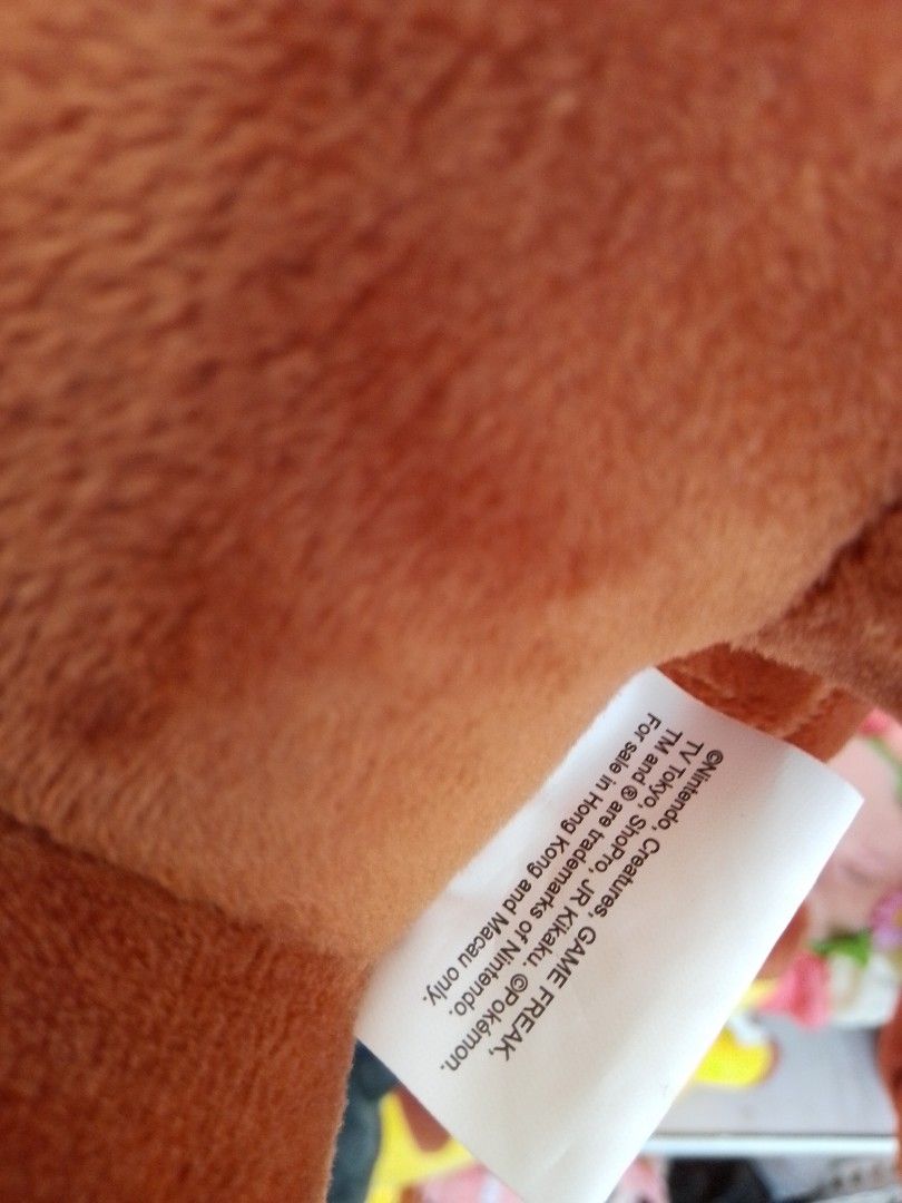 Evee plush (Category: Plushies & Soft Toys) located in Baguio. Submitted by ctrue_merch (Listing ID 1470465356, Image 3). Description: big size ng unti ito with etiketa, from hk box, buy as is, payment first policy before shipping, no to masela.