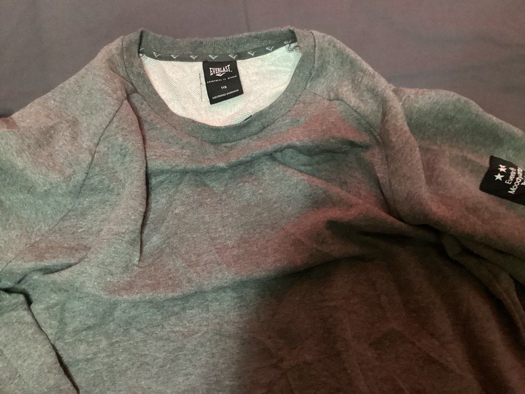 Everlast Sweatshirt (Category: Coats, Jackets and Outerwear) located in Davao. Submitted by ferdipt (Listing ID 1470367519, Image 3). Description: L:28 inches Armpit to Armpit:24 inches Greatness is Within. 115 Performance Sportswear Excellent Condition .