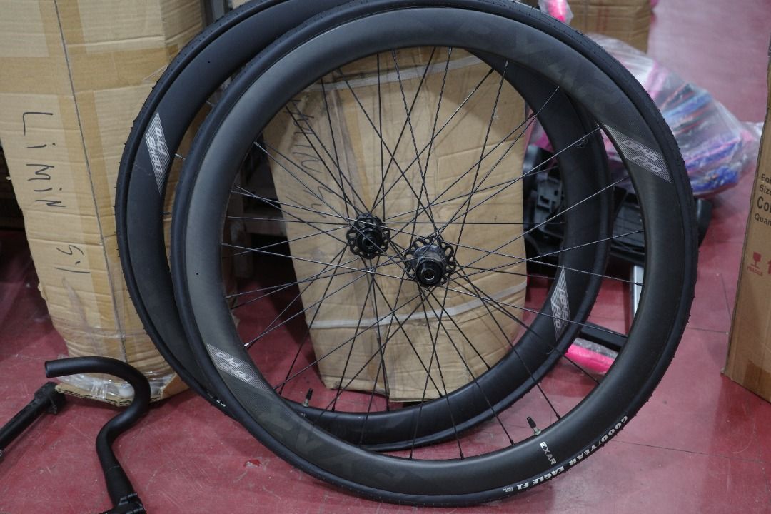 Exar DB45 Pro Carbon Wheels with Tires (Category: Bicycles) located in San Fernando. Submitted by ronbelleza (Listing ID 1470396330, Image 1). Description: Brand new galing sa display bike goodyear eagle f1 30mm tube tires installed bnew 45mm rim depth.