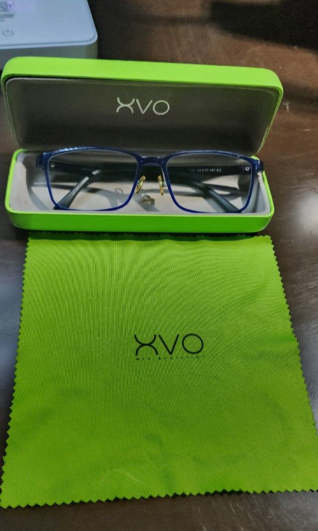 Eyeglasses made in Korea. May Grado (Category: Sunglasses & Eyewear) located in Baguio. Submitted by coffeesilvershadow_28 (Listing ID 1470387469, Image 2). Description: - From HK box - Like new condition ung glasses. ung case lang po natutuklap ung sa loob, Lagyan nyo na lng ng glue. Buy as is. - May grado - Baguio dropping - Jnt shipping- Payment first plus sf before shipping.
