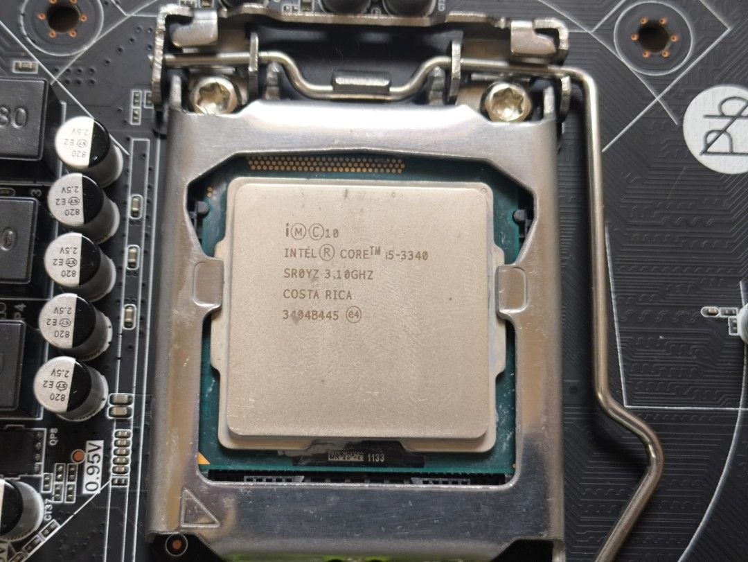 Faulty motherboard with CPU, Computers & Tech, Desktops on Carousell