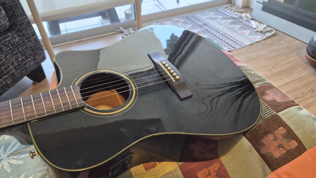 Fender CD-60CE Acoustic-Electric Guitar w/ Hardshell Case (Category: Musical Instruments) located in Mandaluyong City. Submitted by shopper_on_repeat (Listing ID 1470400592, Image 3). Description: ​Selling an authentic Fender CD-60CE BLK dreadnought cutaway acoustic-electric guitar finished in classic gloss black. ​This model features balanced acoustic volume and tone unplugged, and plugs straight into an amplifier, audio interface, or PA system 