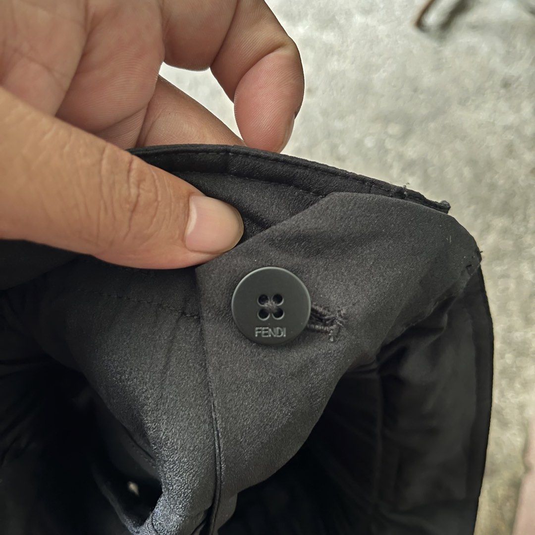 FENDI SHORT (Category: Luxury Apparel) located in Manila. Submitted by jimsuron (Listing ID 1470404365, Image 3). Description: .