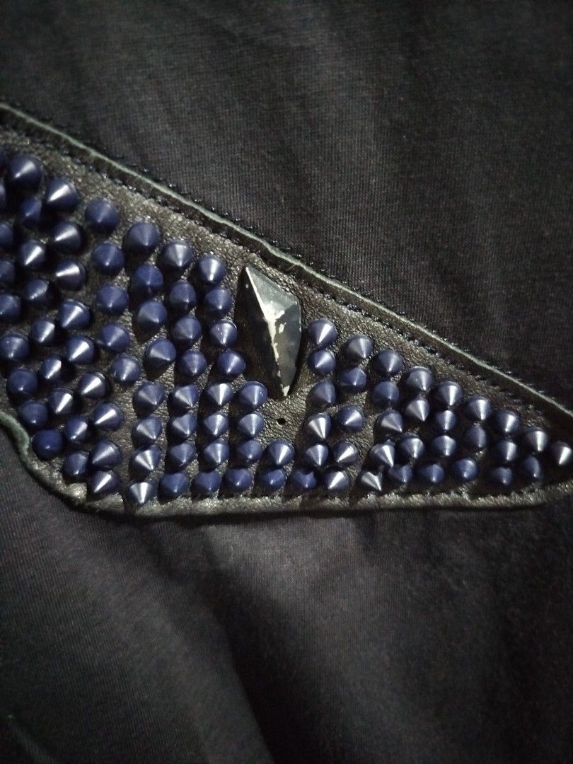 Fendi T-shirt (Category: Shirts) located in San Jose. Submitted by swift_randomthrift.ph (Listing ID 1470455102, Image 3). Description: 19×25 Excellent condition 10/10 color rate Issue - see pictures 600+SF.