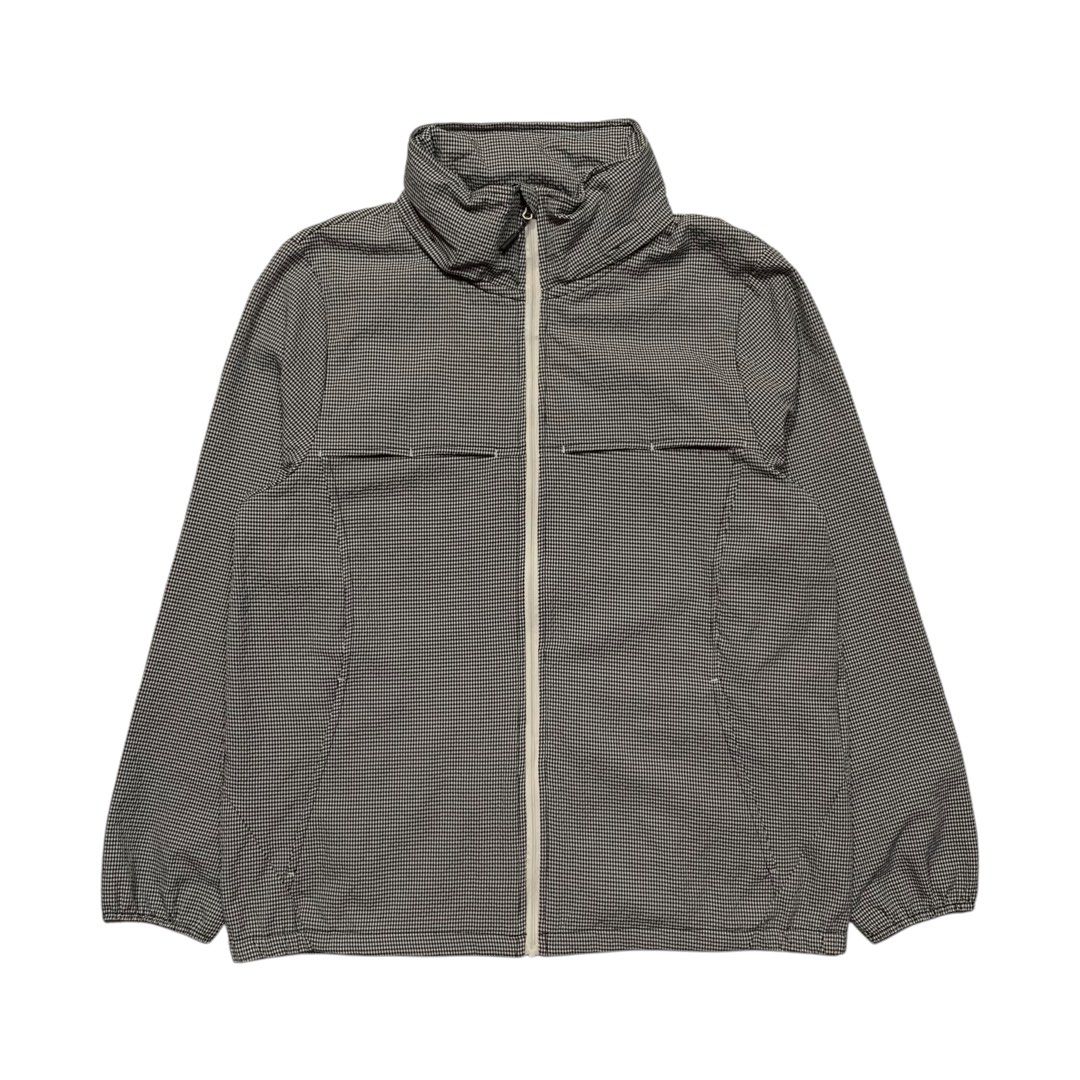 Fieldcore Japan Zip-Up Packable Outdoor Jacket (Category: Coats, Jackets and Outerwear) located in Baguio. Submitted by thesecretshop_ph (Listing ID 1470383183, Image 1). Description: Size: Large Lenght: 25” Width: 20” Issue: -.