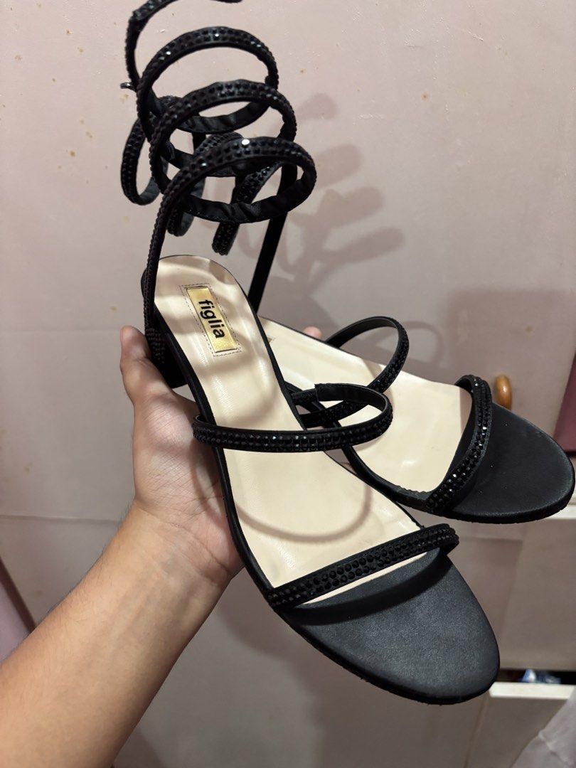 Figlia Lina Heel Sandals (Category: Heels) located in Teresa. Submitted by lovedbykels (Listing ID 1470351838, Image 3). Description: Used only once Size: 39/ 8W.