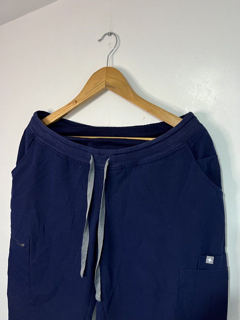 FIGS Navy Blue Technical Collection Scrubs Pants (Category: Activewear) located in Dasmarinas. Submitted by thriftedbygii (Listing ID 1470532991, Image 2). Description: .