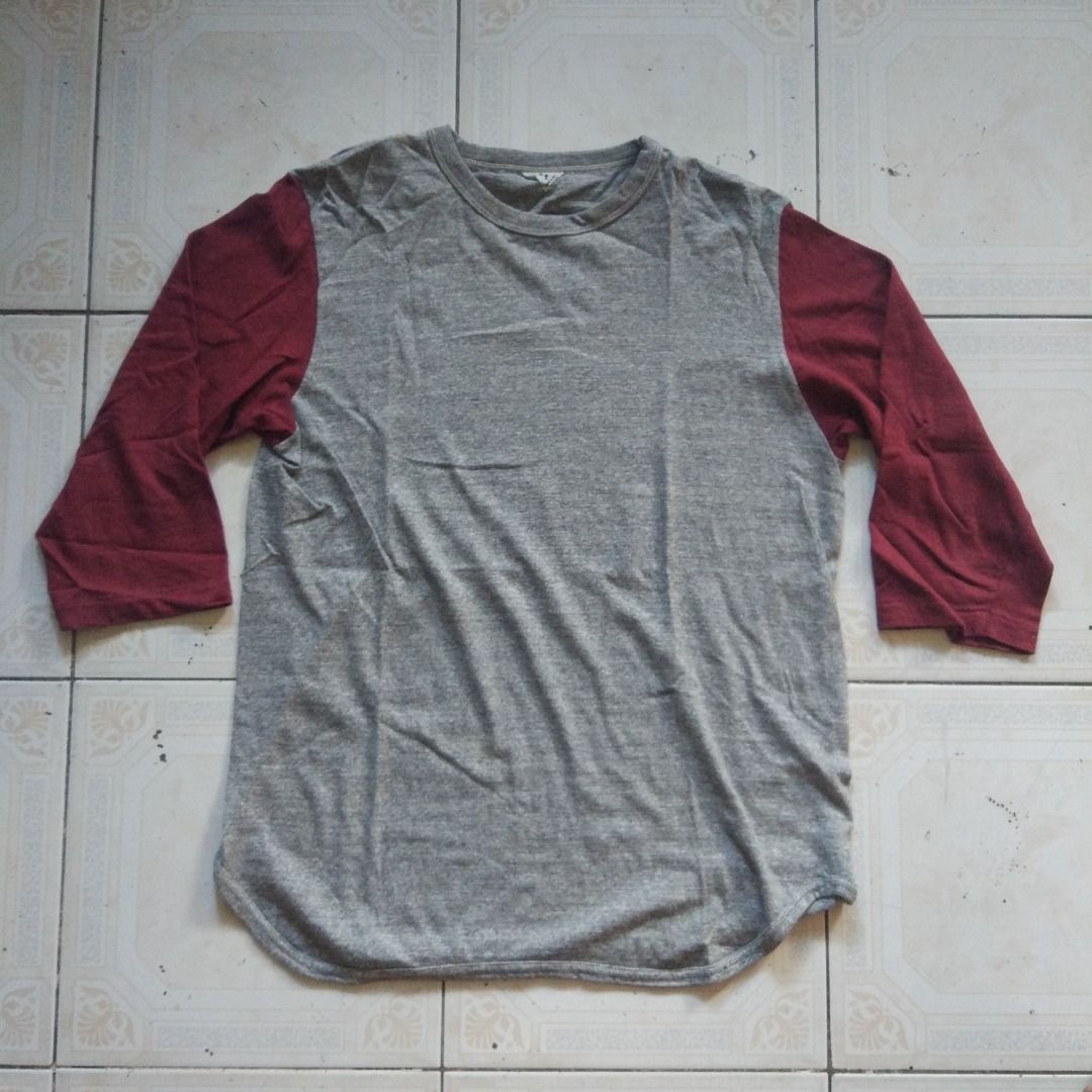 Filmilange Japan Tshirt S (Category: Tshirts & Polo Shirts ) located in Pasay City. Submitted by denimdude.ph (Listing ID 1470436488, Image 1). Description: made in Japan no size tag, fits small yellowing in neck ribbing, last pic .