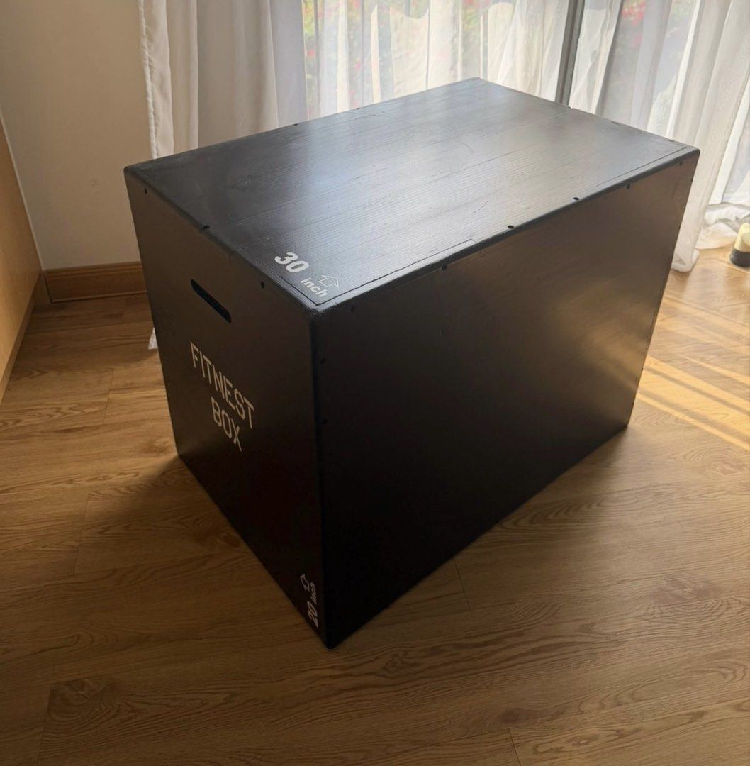Fitnest Plyo Box (Category: Toning & Stretching Accessories) located in Makati City. Submitted by andoypakoykoy (Listing ID 1470486650, Image 1). Description: Color Black Dimes : 20” x 24” x30” .