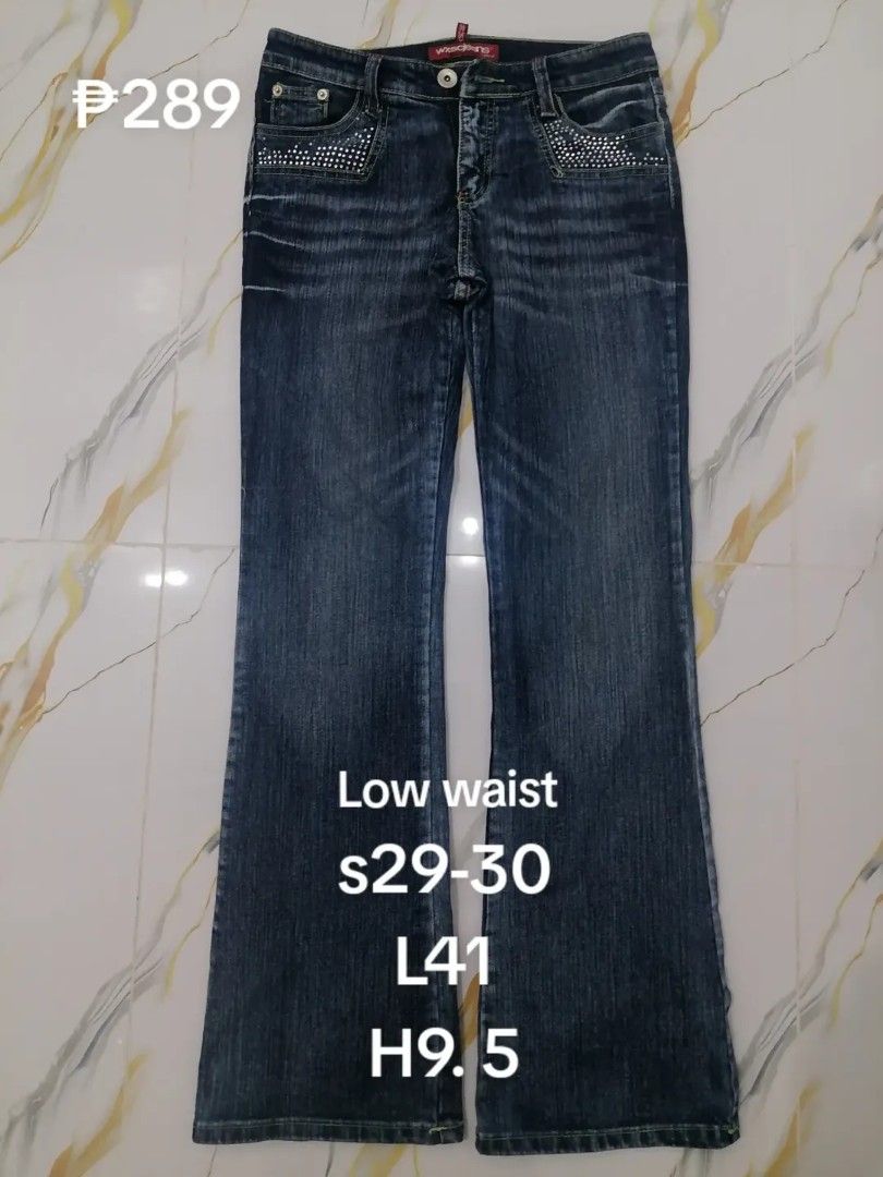 Flared jeans (Category: Jeans) located in Manila. Submitted by _thriftyay (Listing ID 1470384040, Image 1). Description: size on the picture. price can go lower if negotiable.
