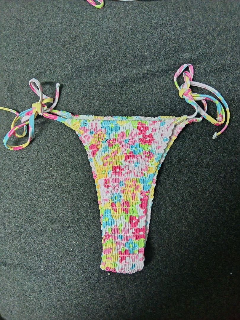 Floral Bikini with free cover-up (Category: Bikinis & Swimsuits) located in Manila. Submitted by babymango25 (Listing ID 1470490129, Image 3). Description: Bought it on orange app Size XS-Small Padded Used once (Cover-up included).