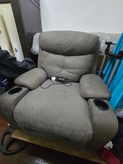 (Category: ) located in . Submitted by sett_07 (Listing ID 1470359343, Image 1). Description: .