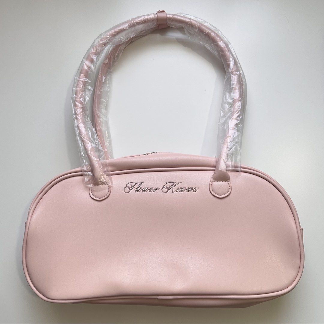 flower knows pink shoulder bag (Category: Shoulder Bags) located in Mandaluyong City. Submitted by annyeong07_ (Listing ID 1470385990, Image 1). Description: .