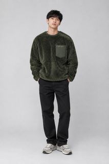(Category: ) located in . Submitted by fashion_hub69 (Listing ID 1470411718, Image 1). Description: .