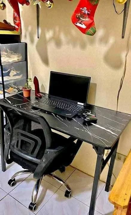 FOLDABLE COMPUTER TABLE / DINING TABLE (Category: Tables & Sets) located in Manila. Submitted by zhaeila23 (Listing ID 1470414648, Image 2). Description: Folding table / Computer table 100x50cm - 1,100 only ‼️ 120x60cm - 1,200 only ‼️ ✅Marble white ✅Marble black.