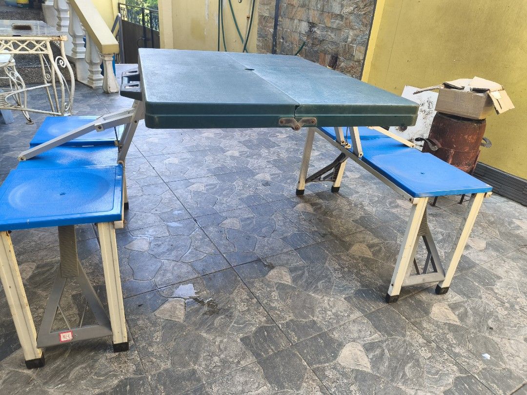FOLDING Camping Table pang Undas (Category: Outdoor Furniture) located in Muntinlupa City. Submitted by prime_finder (Listing ID 1470381030, Image 3). Description: Folding Camping Table pang Undas madali i-Assemble portable kasya kahit maliit kotse 800 lang. bawal sa barat.