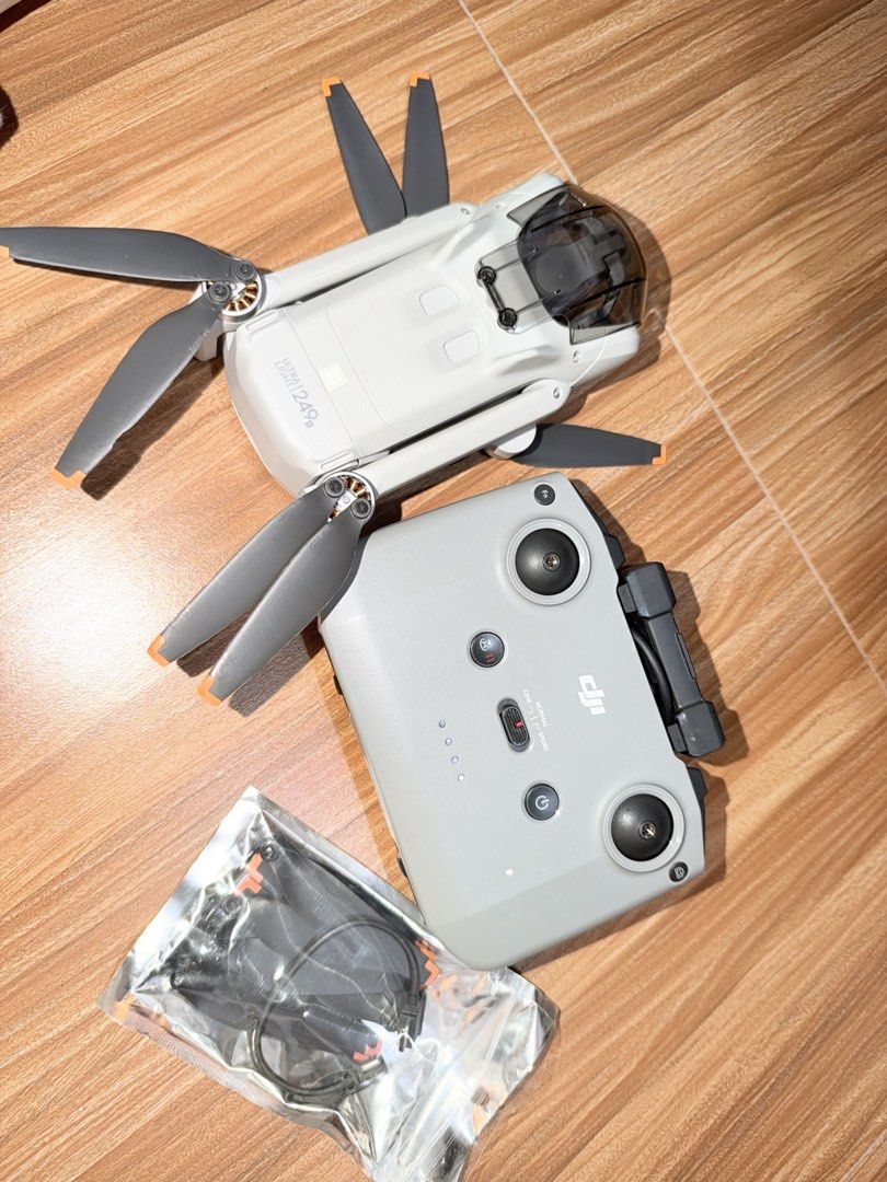 FOR SALE: DJI Mini 3 with Controller (Category: Drones) located in Manila. Submitted by omega032197 (Listing ID 1470388742, Image 1). Description: FOR SALE: DJI Mini 3 with Controller 💰 Price: ₱10,000 📍 Pampanga | Meetup only Good as new at once pa lang nagamit sa Zamboanga. Kasama sa unit: • Remote controller • 1 battery, walang extra battery • Camera/gimbal cover • Extra propellers at iba pang accessories na nasa photos Actual photos and vide
