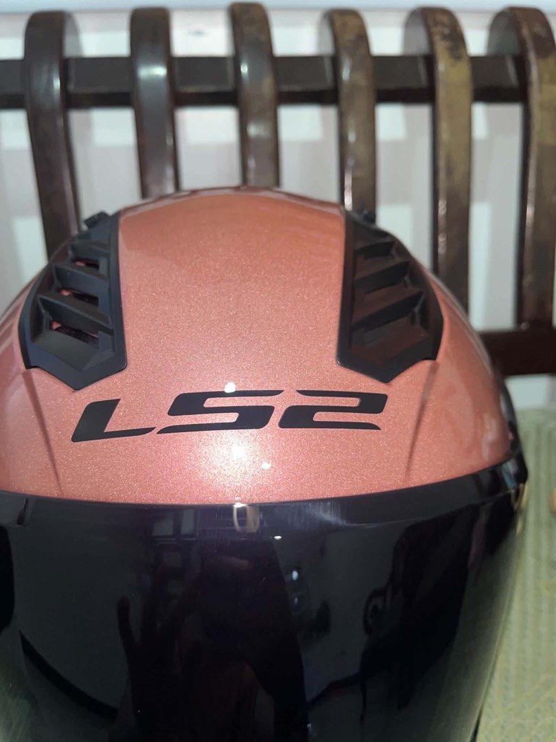 For Women. LS2 Helmet (Category: Helmets and other Riding Gears) located in Manila. Submitted by elliii30 (Listing ID 1470554028, Image 2). Description: Model: LS2 OF616 Airflow II Color: Solid Rose Gold Metallic Size: Small to Medium Used once, complete with box, additional clear visor, dust bag, and reflector.